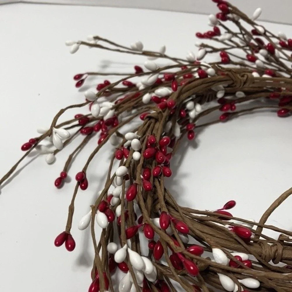 5) Floral Crafts Winter Berry Rope Twig Pliable Decorations 4 Feet